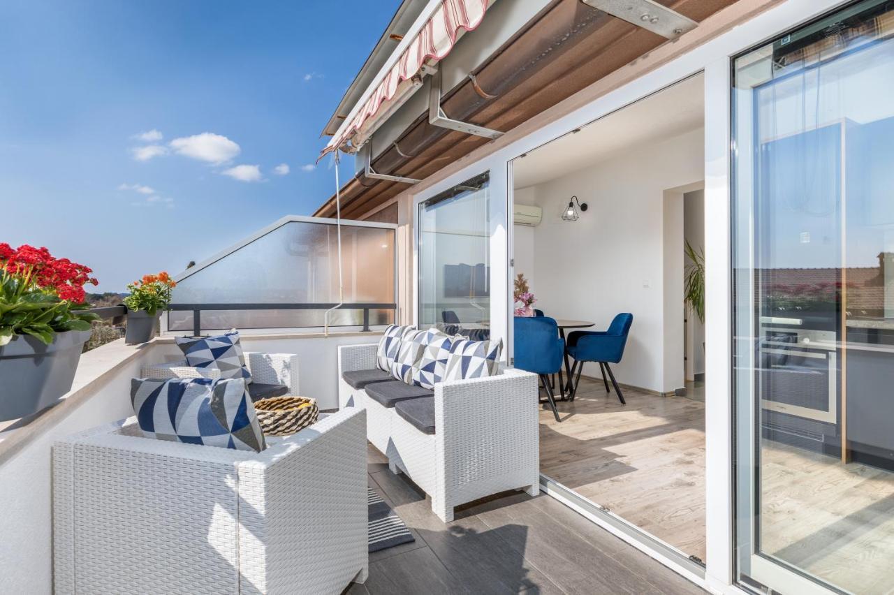 Apartman Nina Фажана Экстерьер фото
